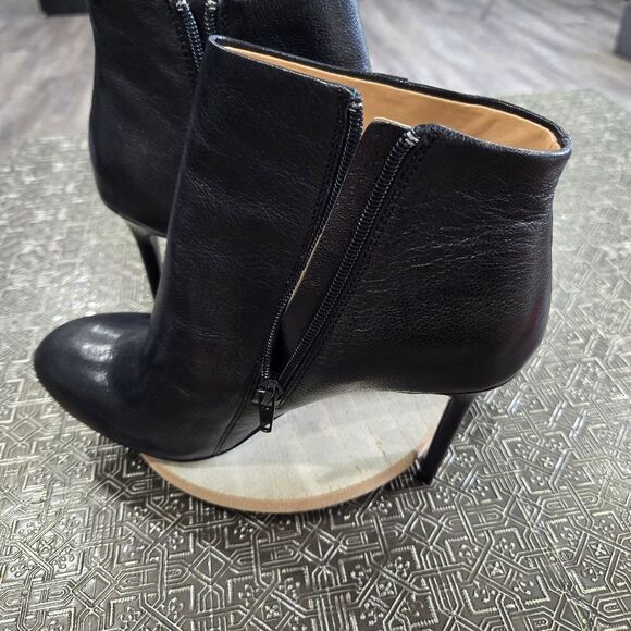 🐢 Banana Republic Victoria Ankle Bootie size 9 - Picture 1 of 16